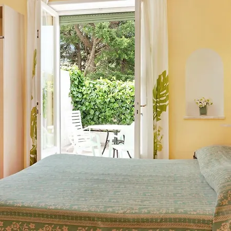 فندق Carmencita 3*