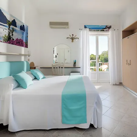 Carmencita Hotel 3*