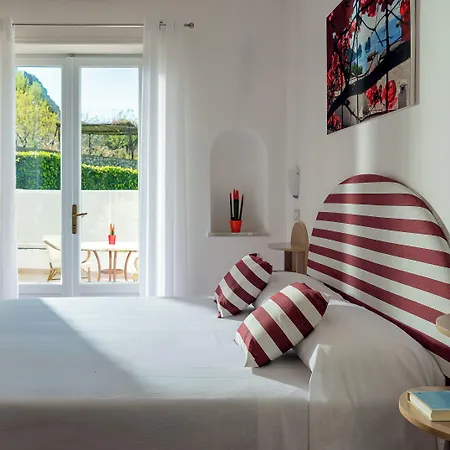 Carmencita Hotel 3*