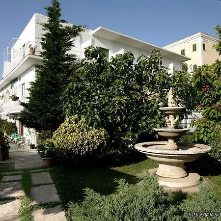Carmencita Otel