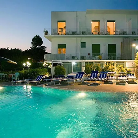 Carmencita Отель Анакапри