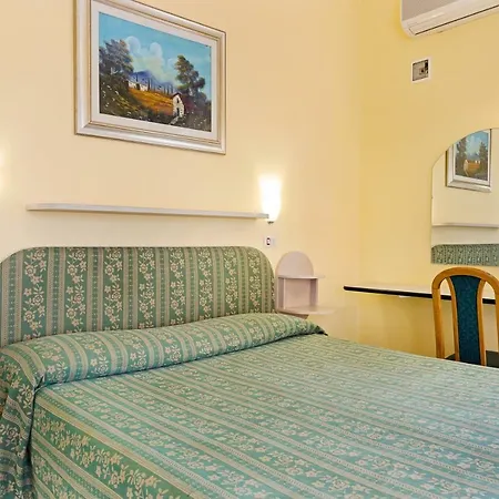 Отель Carmencita