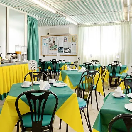 Отель Carmencita